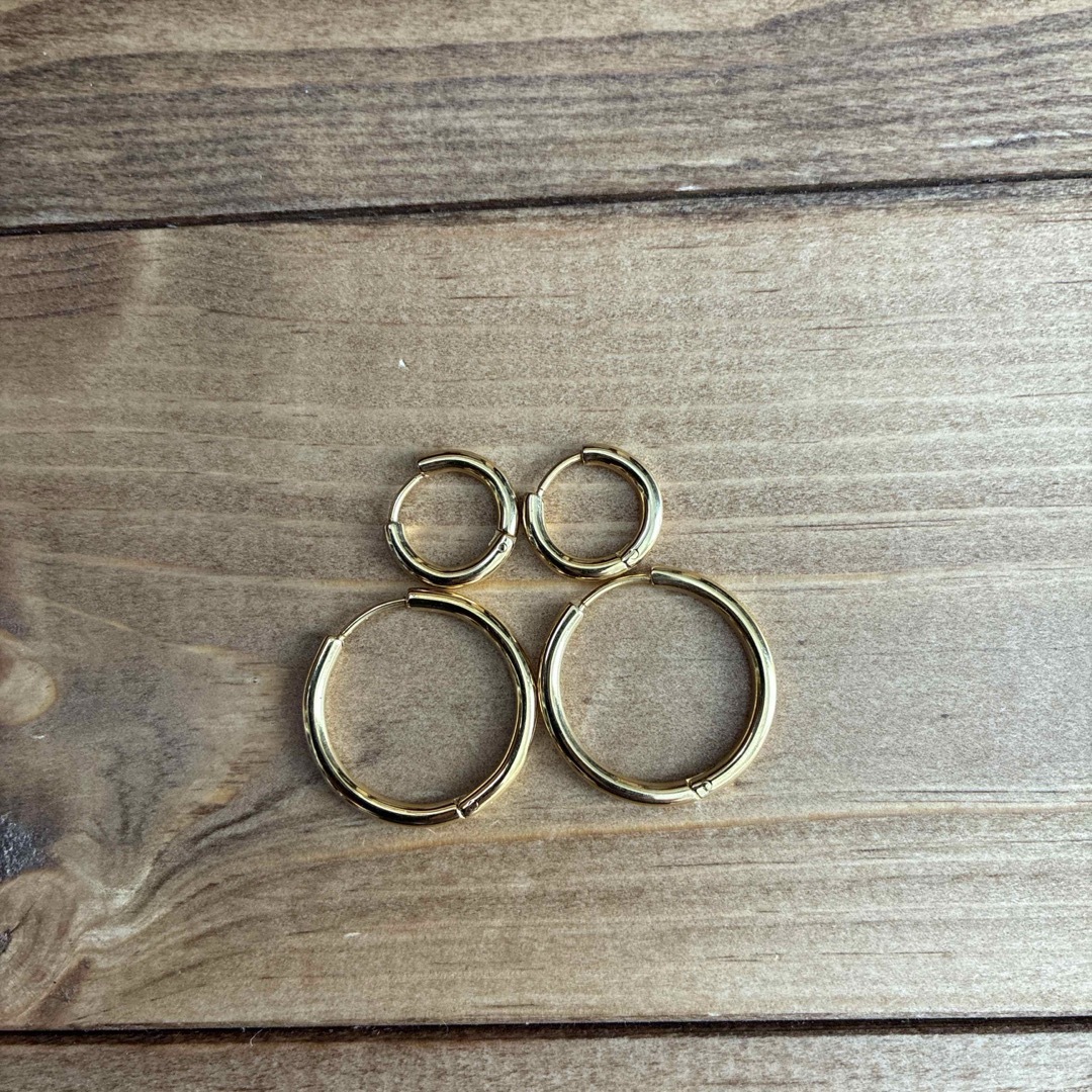 フープピアス　サージカルステンレス　2set レディースのアクセサリー(ピアス)の商品写真