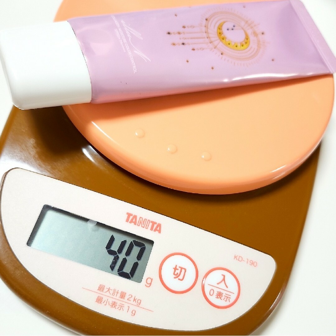 イリュン コントロールカラー 日やけ止め コスメ/美容のボディケア(日焼け止め/サンオイル)の商品写真