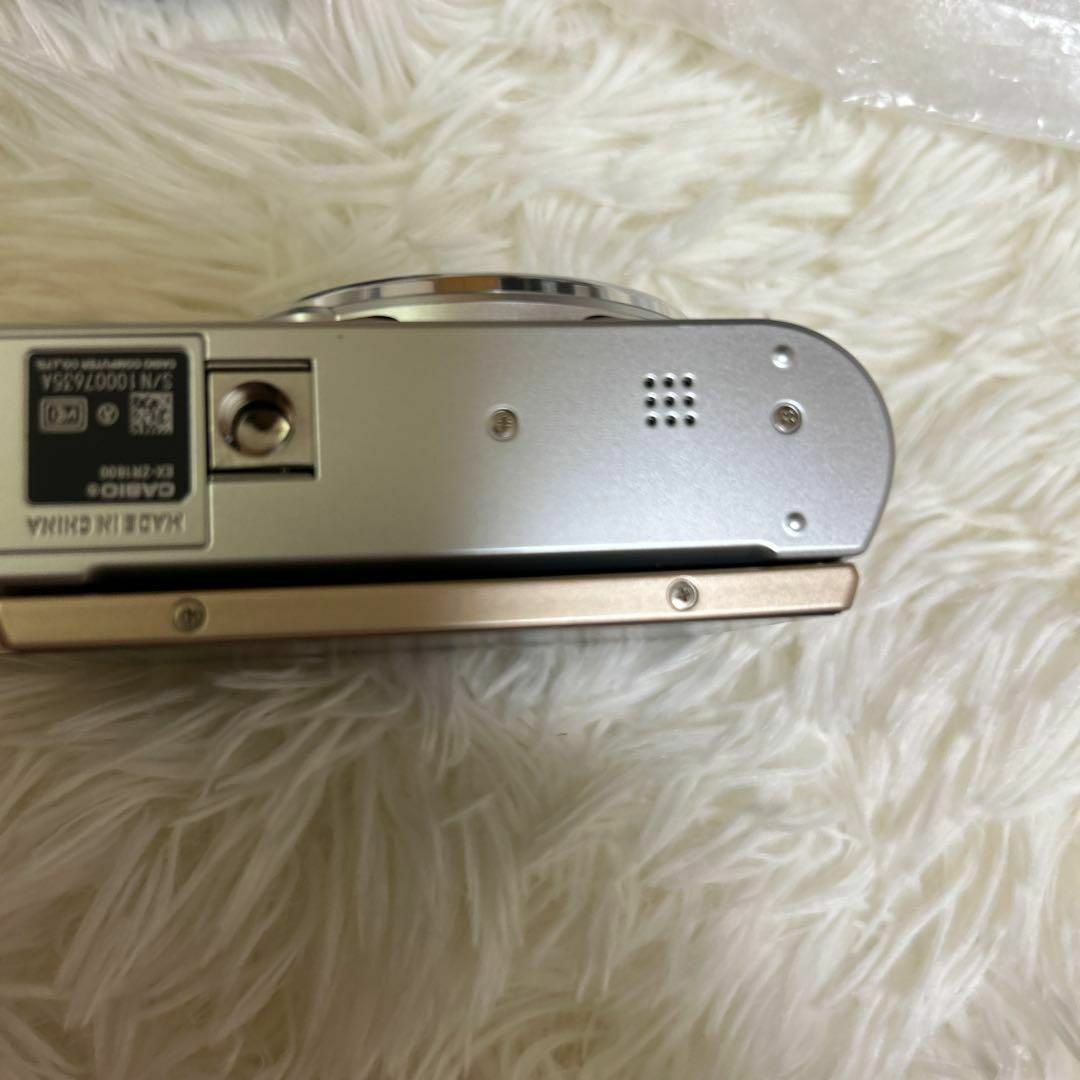 CASIO(カシオ)の【極美品】 CASIO EXILIM EX-ZR1800 デジタルカメラ　付属多 スマホ/家電/カメラのカメラ(コンパクトデジタルカメラ)の商品写真