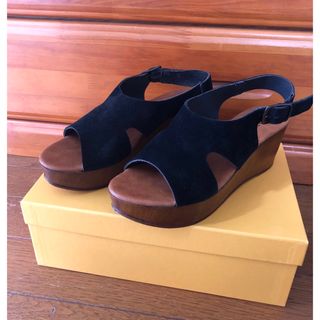 エネス(ENESS)の【最終価格】ENESS ブラックオープントゥサンダル(サンダル)