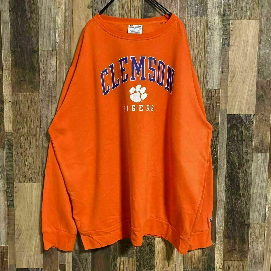 Champion(チャンピオン)のチャンピオン メンズ スウェット トレーナー オレンジ ロゴ Tiger 古着 メンズのトップス(スウェット)の商品写真