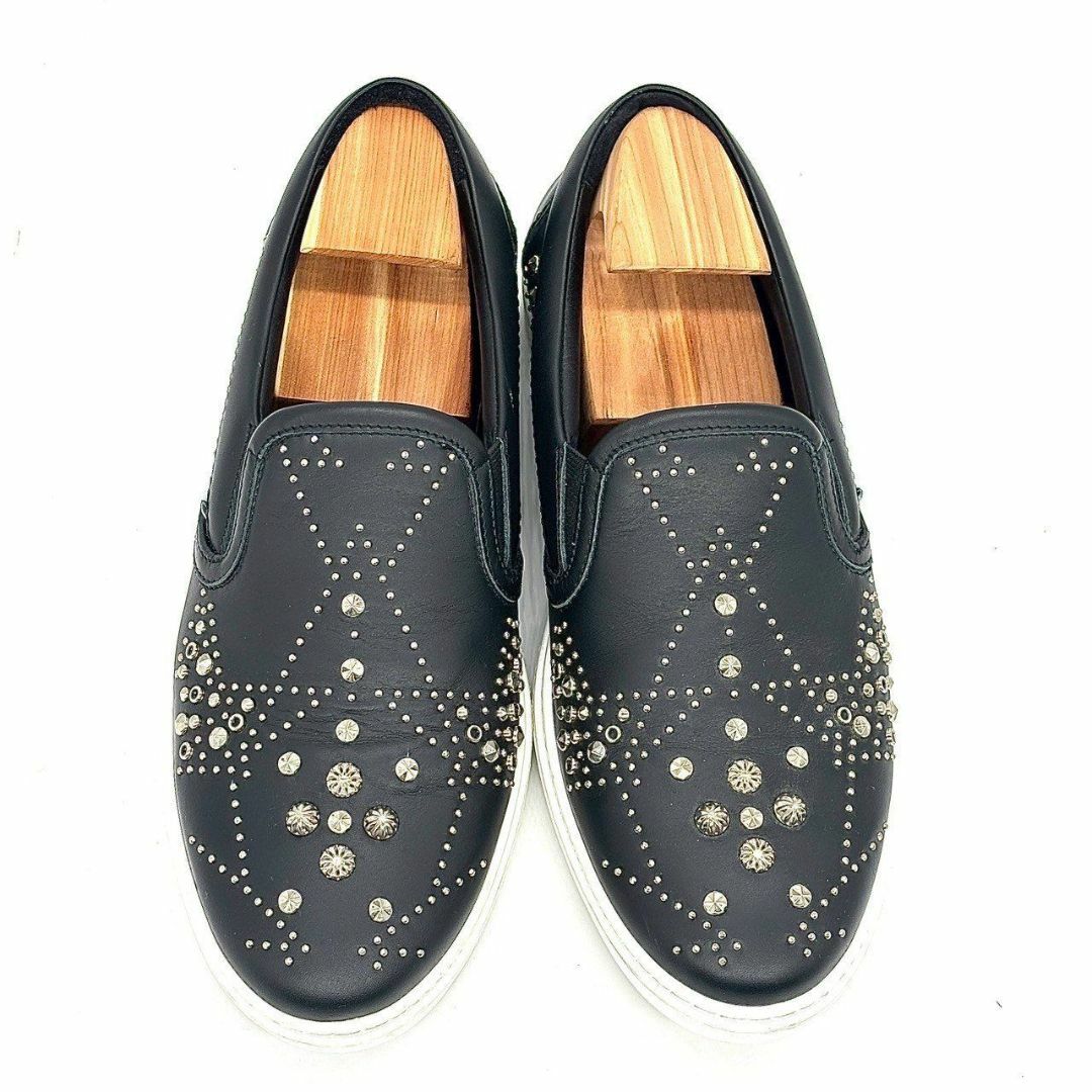 JIMMY CHOO(ジミーチュウ)のJIMMY CHOO  スリッポン スタッズ レザー メンズ　黒　27㎝ 42 メンズの靴/シューズ(スリッポン/モカシン)の商品写真