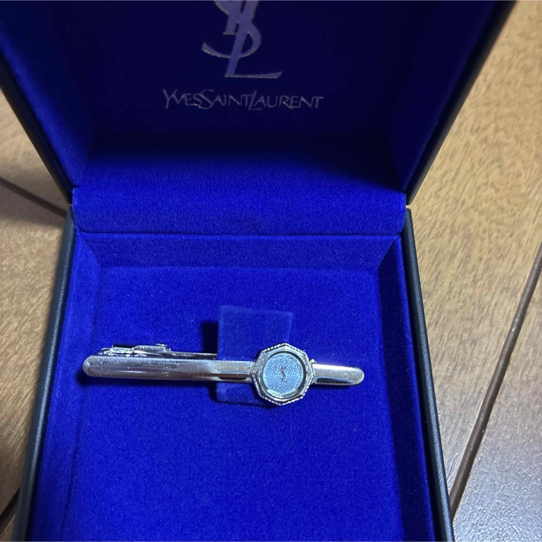 Yves Saint Laurent(イヴサンローラン)のイヴ・サンローラン タイピン シルバー メンズのファッション小物(ネクタイピン)の商品写真