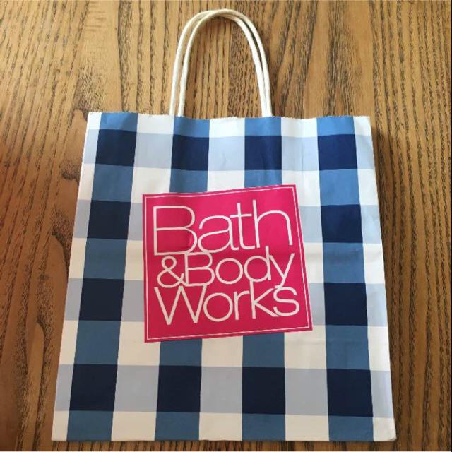 Bath & Body Works(バスアンドボディーワークス)のbath&bodyworks ショップ袋 2点セット レディースのバッグ(ショップ袋)の商品写真