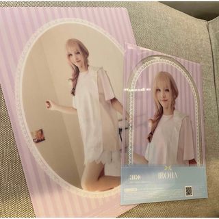 セブンイレブン限定 ILLIT アイリット　 2枚セット  ミニクリアポスター(アイドルグッズ)