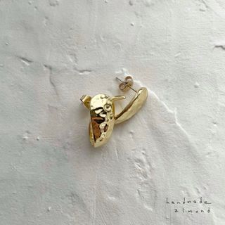 ゴールドフープ樹脂ピアス・ピアス