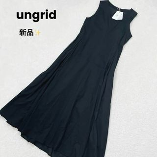 新品タグ付き✨アングリッド タックデザインフレアマキシワンピース ノースリーブ