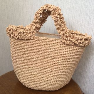 エコアンダリヤで編んだ持ち手フリルバッグ(内布付き)＊ハンドメイド