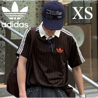 アディダスオリジナルス(adidas Originals)の新品　男XS 女M】アディダス　フットボールジャージ Tシャツ 半袖　ブラウン(Tシャツ/カットソー(半袖/袖なし))