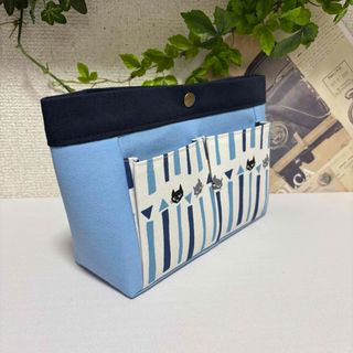 バッグインバッグ◆Cats！スカイブルーの帆布◆ハンドメイド(ポーチ)