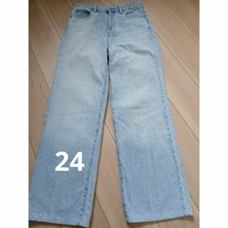 UNIQLO - ユニクロ　ワイドストレートジーンズ24（61cm）