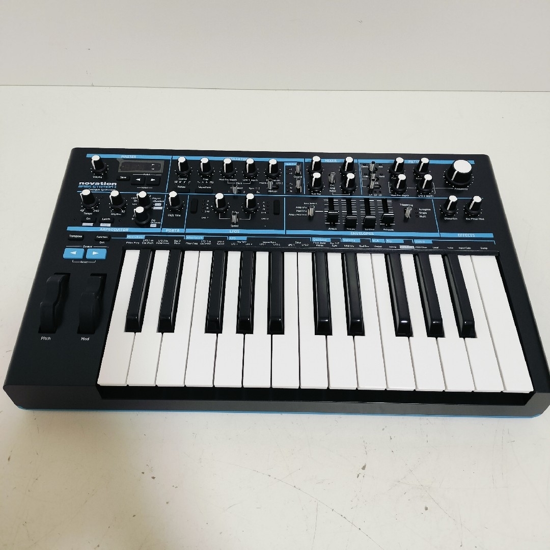 鍵盤楽器 NOVATION A STATION Bass-Station-II-Top-