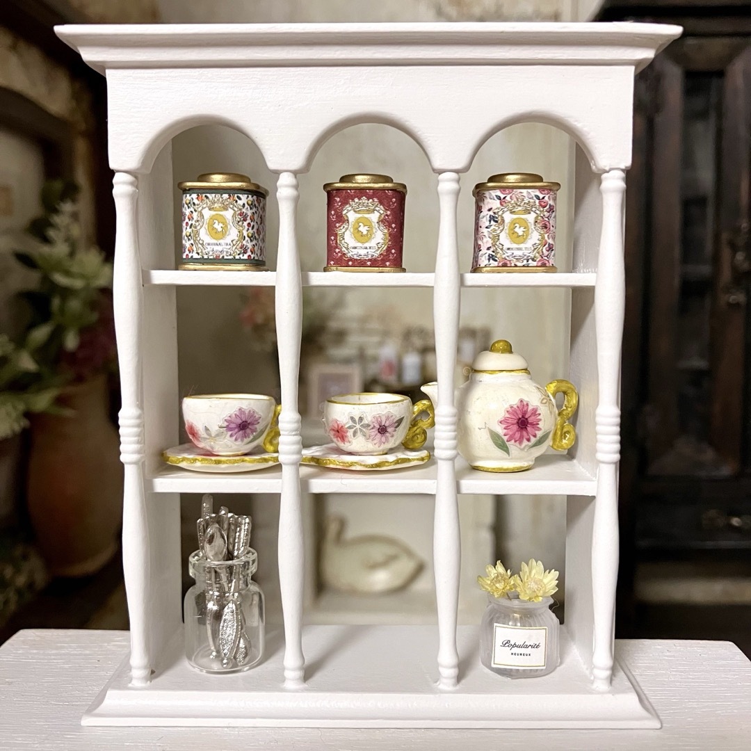 ミニチュア　ドール家具　ディスプレイ棚　ドールハウス　ブライス エンタメ/ホビーのおもちゃ/ぬいぐるみ(その他)の商品写真