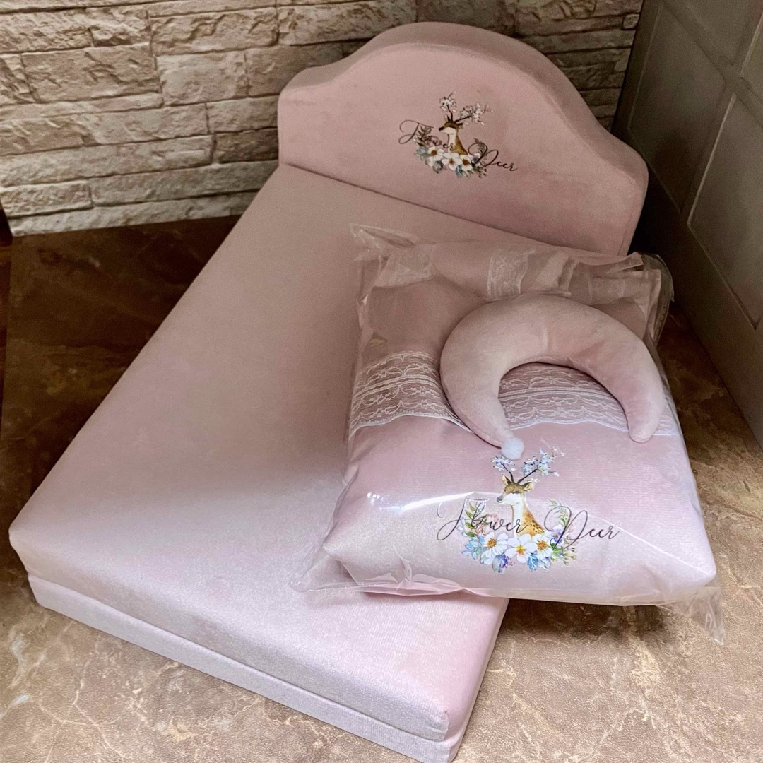 ミニチュア　ドール家具　ベッド　ドールハウス　ブライス エンタメ/ホビーのおもちゃ/ぬいぐるみ(その他)の商品写真