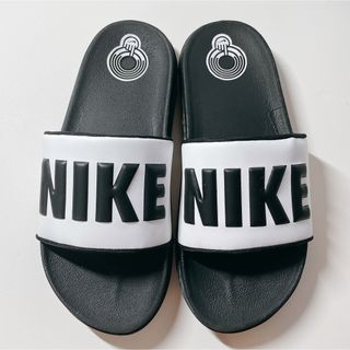 ナイキ(NIKE)のNIKE ナイキ OFFCOURT SLIDE サンダル 24センチ(サンダル)