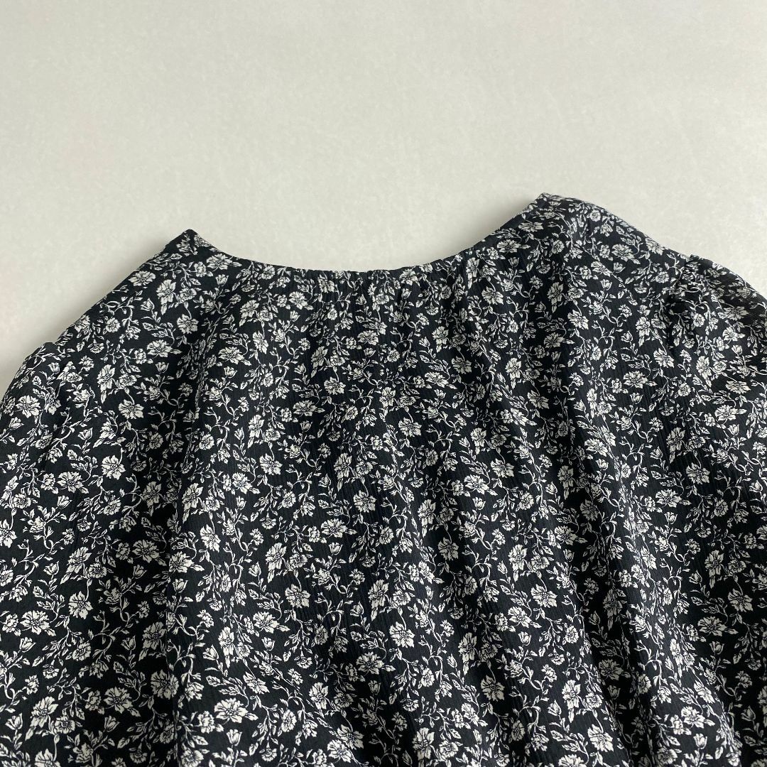 FRAY I.D(フレイアイディー)の美品　フレイアイディー　ロングワンピース　現行 小花柄　ロングワンピース レディースのワンピース(ロングワンピース/マキシワンピース)の商品写真