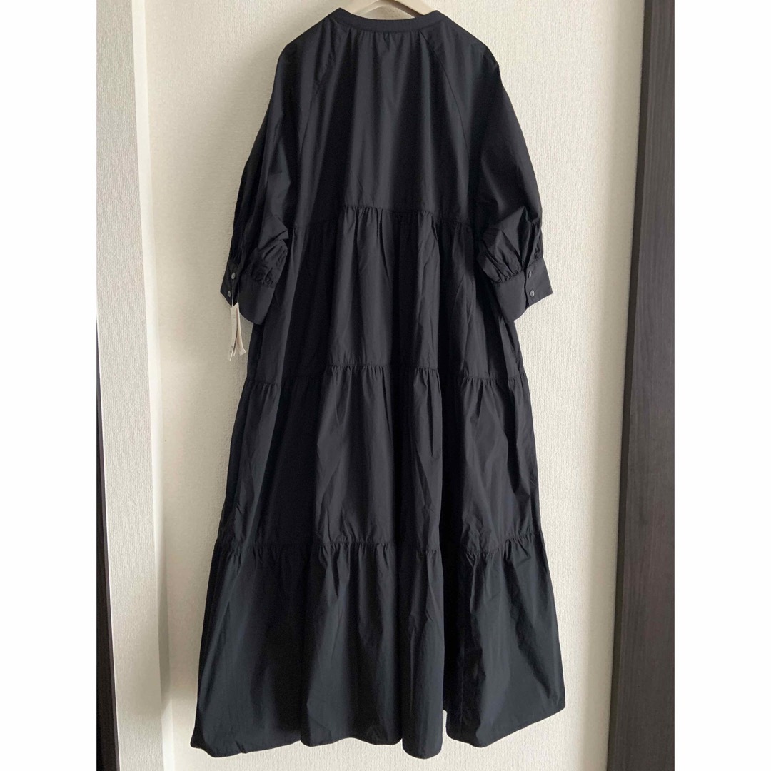 JOURNAL STANDARD(ジャーナルスタンダード)のJOURNAL STANDARD スキッパーティアードワンピース☆未使用品 レディースのワンピース(ロングワンピース/マキシワンピース)の商品写真