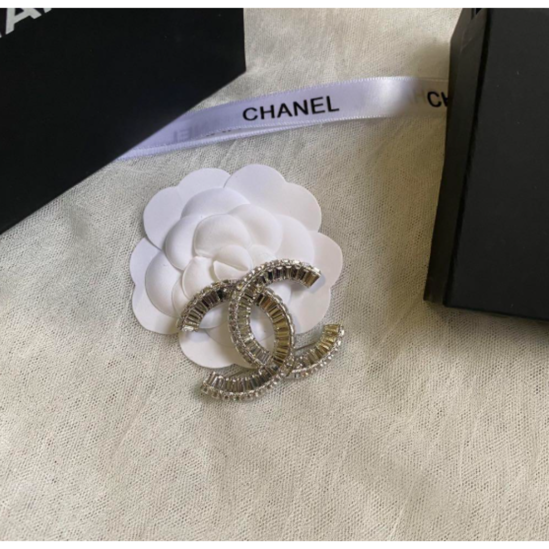 CHANEL - シャネル ココマーク ブローチ ブローチの通販 by に's