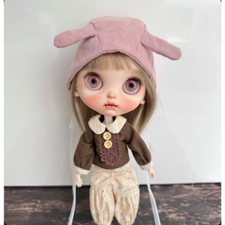 ネオブライスサイズうさ耳さん帽子₍ ᐢ. ̫ .ᐢ ₎アウトフィット