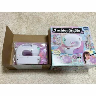 ⭐︎タカラトミー(TAKARA TOMY) リアルミシン ファッションスタジオ