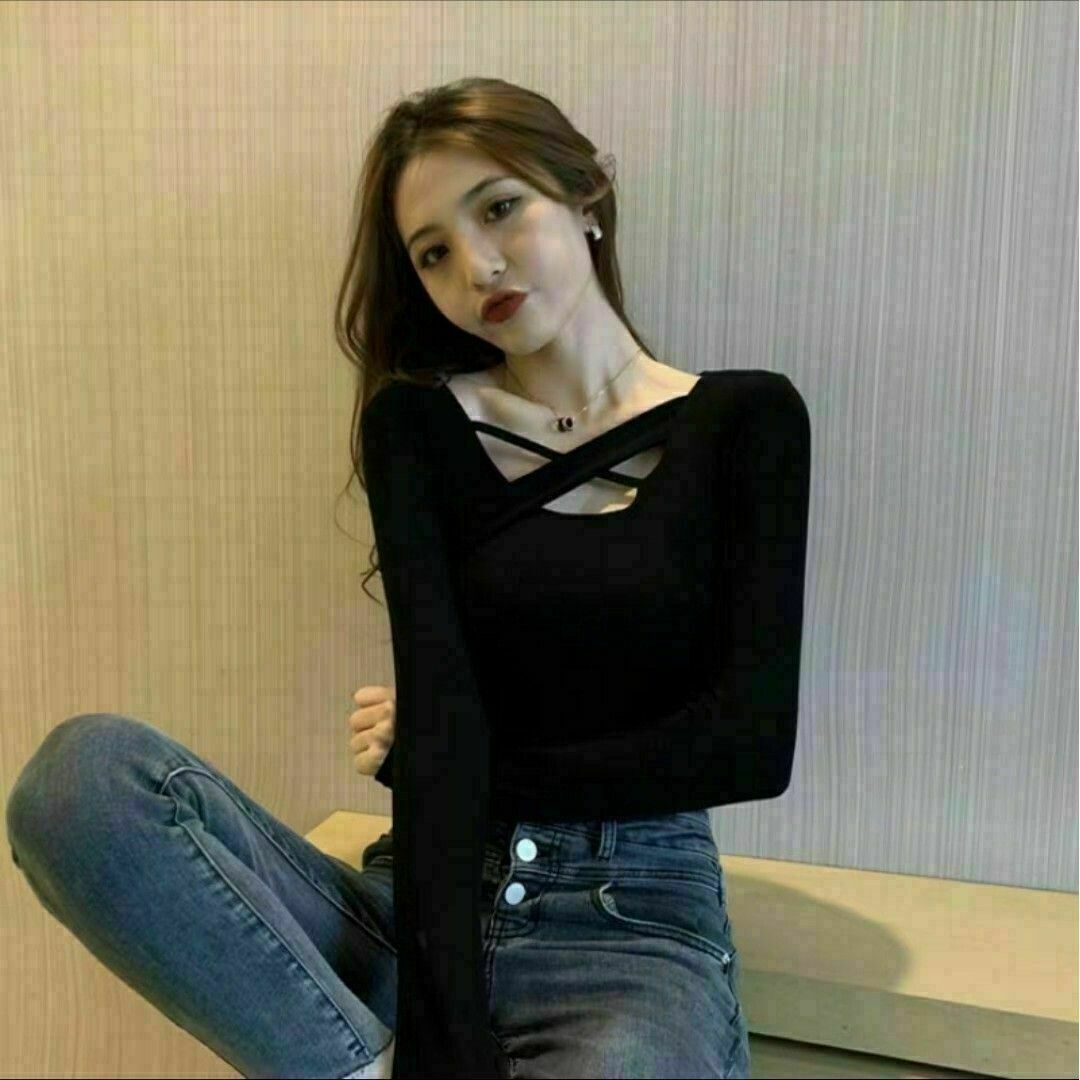 【残り2点】レディース フロントクロス カットソー セクシー ブラック 黒 韓国 レディースのトップス(カットソー(長袖/七分))の商品写真