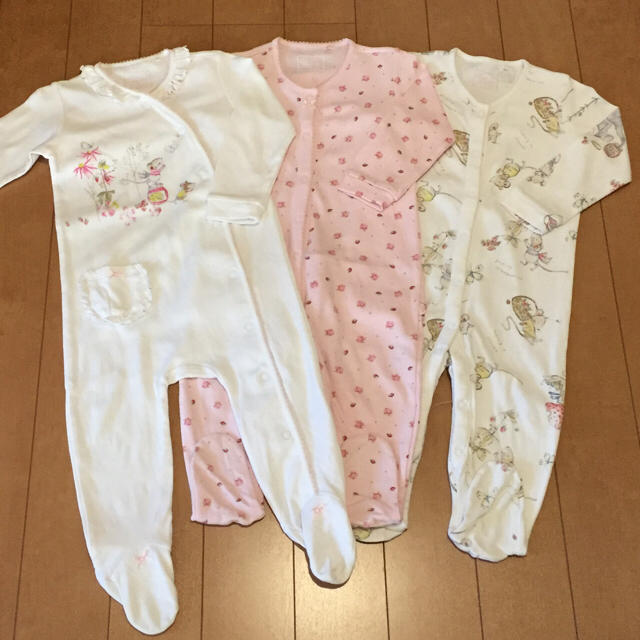 NEXT(ネクスト)のサイズ 85＊足付きカバーオール＊3枚set＊next キッズ/ベビー/マタニティのベビー服(~85cm)(カバーオール)の商品写真