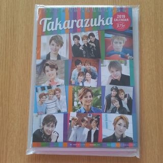タカラヅカ(宝塚)の【新品未開封】宝塚歌劇団 2019年 宝塚卓上カレンダー105周年(カレンダー/スケジュール)