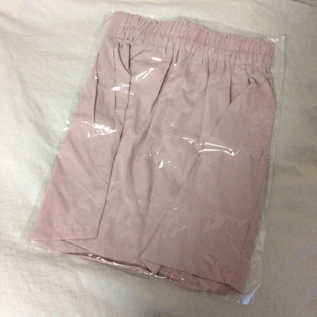 mystic(ミスティック)のタイトスカート♡ベージュ レディースのスカート(ひざ丈スカート)の商品写真