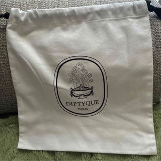 ディプティック(diptyque)のDIPTYQUE ロゴ入り 巾着袋 ホワイト(ショップ袋)