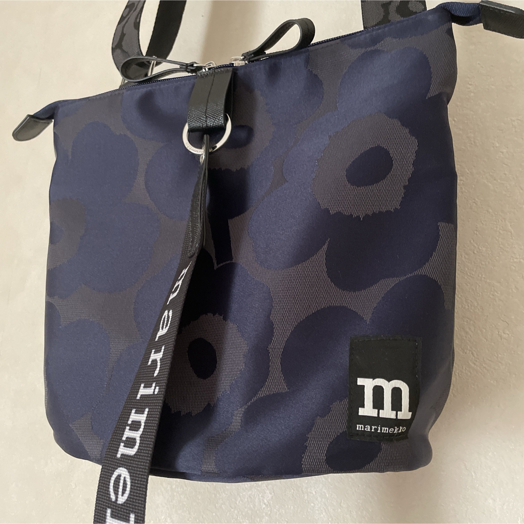 marimekko(マリメッコ)のmarimekkoショルダーバッグ ウニッコ ネイビー マリメッコ レディースのバッグ(ショルダーバッグ)の商品写真