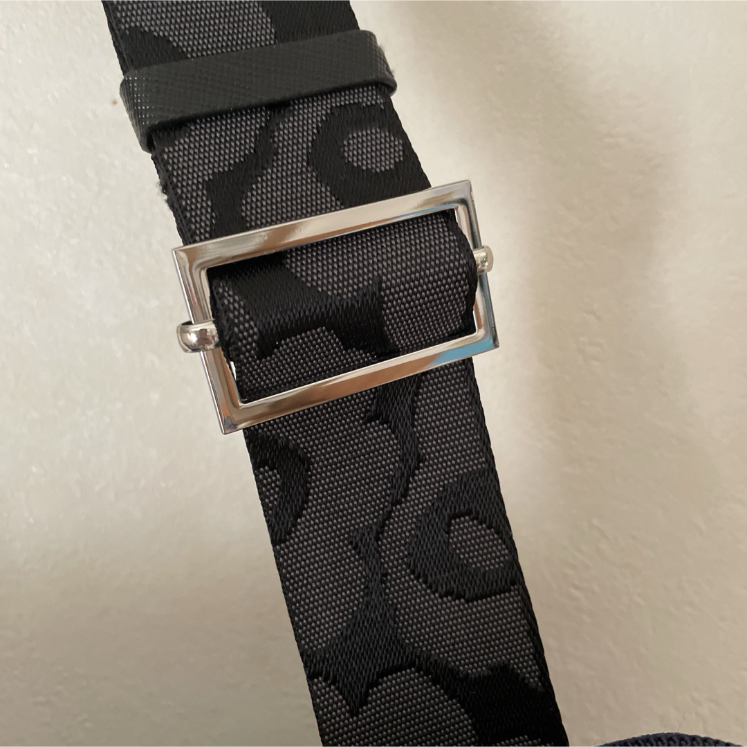 marimekko(マリメッコ)のmarimekkoショルダーバッグ ウニッコ ネイビー マリメッコ レディースのバッグ(ショルダーバッグ)の商品写真