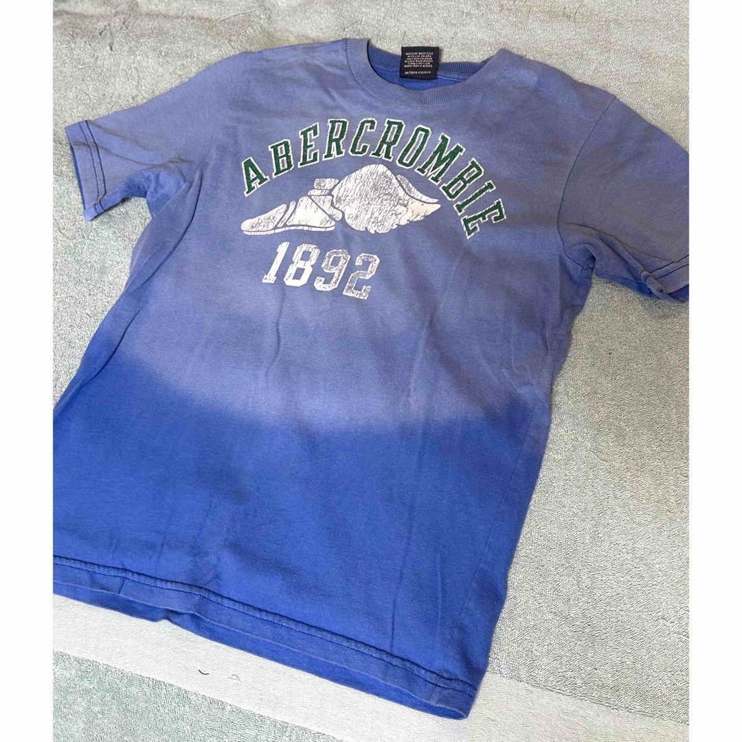 Abercrombie&Fitch(アバクロンビーアンドフィッチ)のアバクロ abercrombie キッズ S 半袖 140cm Tシャツ ブルー キッズ/ベビー/マタニティのキッズ服男の子用(90cm~)(Tシャツ/カットソー)の商品写真