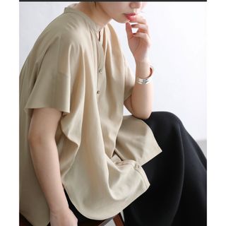 ラトータリテ(La TOTALITE)のラトータリテ　24ss ドライダンガリータックシャツ ブラウス(シャツ/ブラウス(半袖/袖なし))