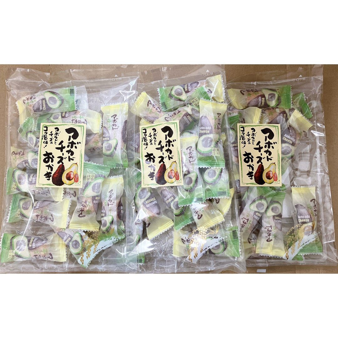 井崎商店 アボカドチーズおかき 42g 3袋 食品/飲料/酒の食品(菓子/デザート)の商品写真