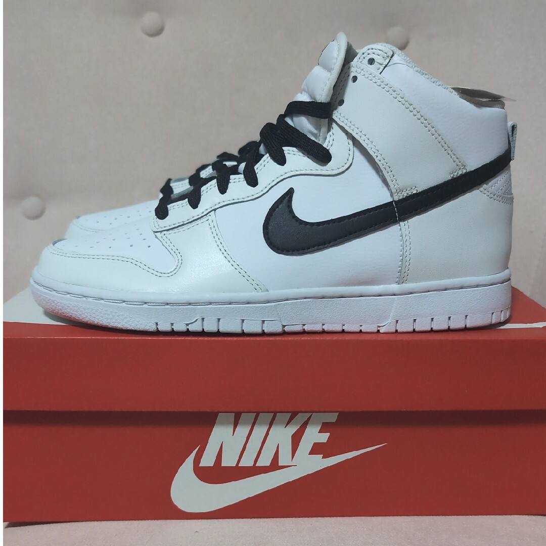 NIKE(ナイキ)のナイキ　ダンク　HI レトロ メンズの靴/シューズ(スニーカー)の商品写真