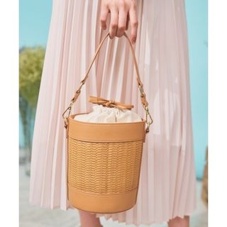 ノエラ(Noela)の【Noela】メッシュエコレザーバッグ キャメル(ハンドバッグ)