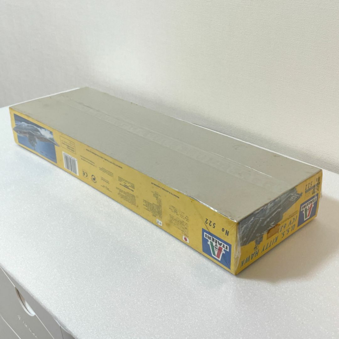 【イタレリ CV63 1/720】アメリカ海軍航空母艦キティホーク エンタメ/ホビーのおもちゃ/ぬいぐるみ(模型/プラモデル)の商品写真