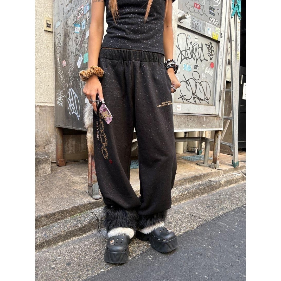 最安値！　Mサイズ　Glitter Sweat Pants　黒イエロー豹柄 レディースのパンツ(カジュアルパンツ)の商品写真