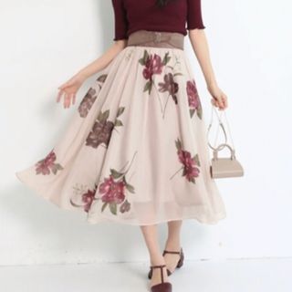 リランドチュール(Rirandture)の【Rirandture】シアー大花スカート　リランドチュール　オフィス　デート(ロングスカート)