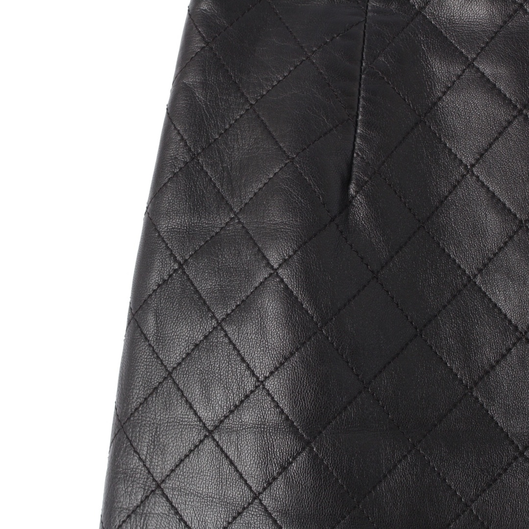 CHANEL 05A マトラッセ スカート P26804 CHANEL - シャネル 05A マトラッセ ラムスキン レザー タイト