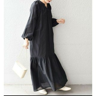 シップス(SHIPS)のSHIPS コットンシルクティアードワンピース ロング 手洗い可能 黒(ロングワンピース/マキシワンピース)