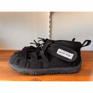 プティマイン(petit main)の【美品】14.0 プティマイン petit main ブラック サンダル(サンダル)