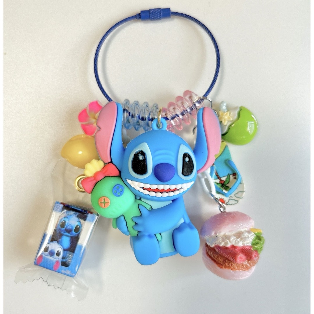 スティッチ🌺じゃらじゃらキーホルダー エンタメ/ホビーのおもちゃ/ぬいぐるみ(キャラクターグッズ)の商品写真