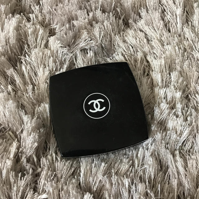 CHANEL(シャネル)のシャネルアイシャドウ コスメ/美容のベースメイク/化粧品(アイシャドウ)の商品写真