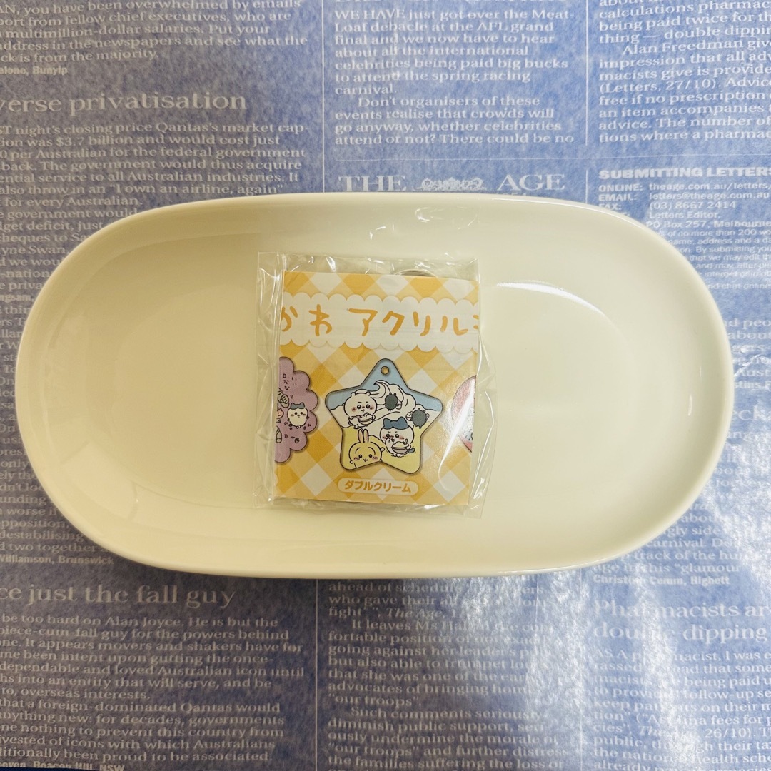 ちいかわ　アクリル　キーホルダー エンタメ/ホビーのおもちゃ/ぬいぐるみ(キャラクターグッズ)の商品写真