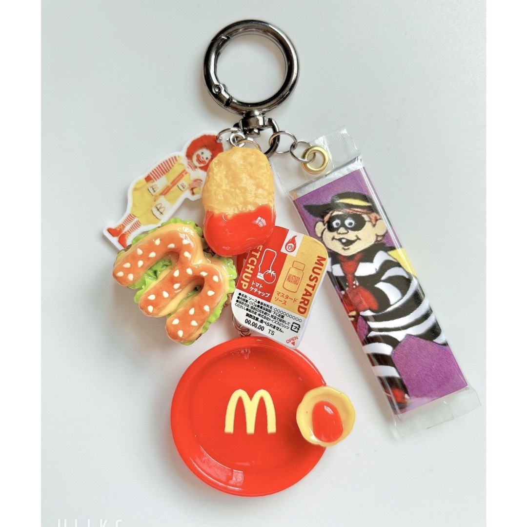 ハンバーグラー🖤じゃらじゃらキーホルダー エンタメ/ホビーのおもちゃ/ぬいぐるみ(キャラクターグッズ)の商品写真