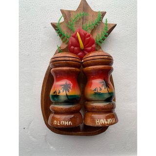 HAWAII 木製　ペッパーミルセット　パイナップル　ハイビスカス　調理器