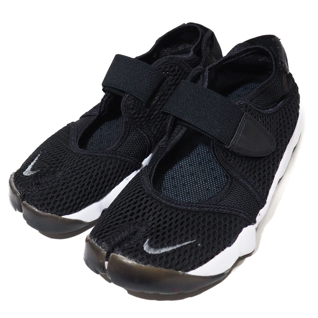 NIKE(ナイキ)の美品 ナイキ エアリフト ブラック 24cm レディースの靴/シューズ(サンダル)の商品写真