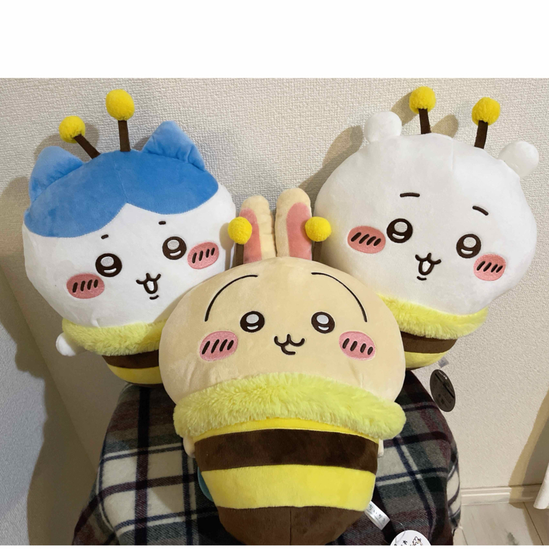 ちいかわ - 【新品】ちいかわ ハチさんBIGぬいぐるみ 全3種