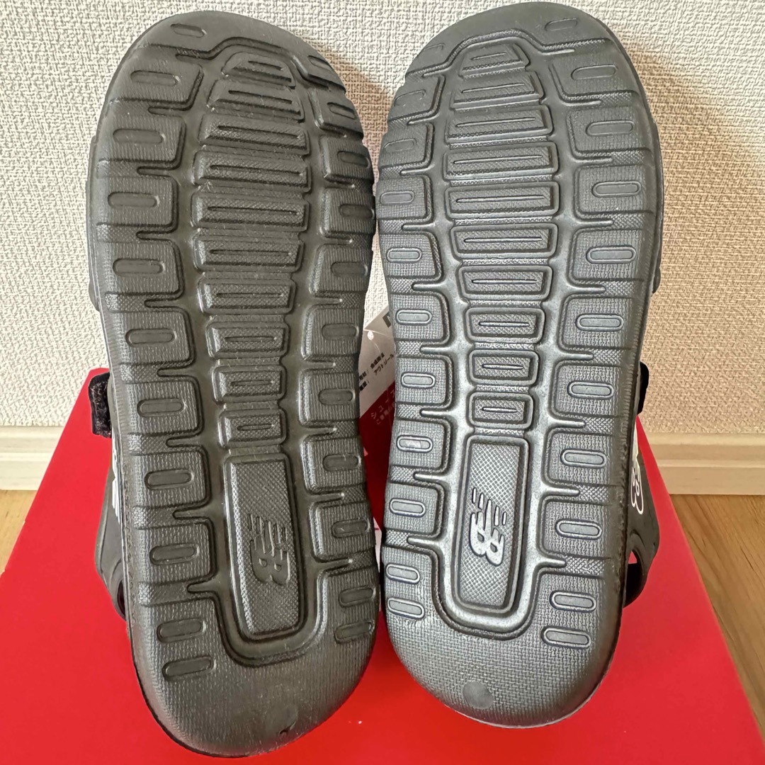 New Balance(ニューバランス)の新品●ニューバランス ストラップサンダル SPSD●18.0cm キッズ/ベビー/マタニティのキッズ靴/シューズ(15cm~)(サンダル)の商品写真